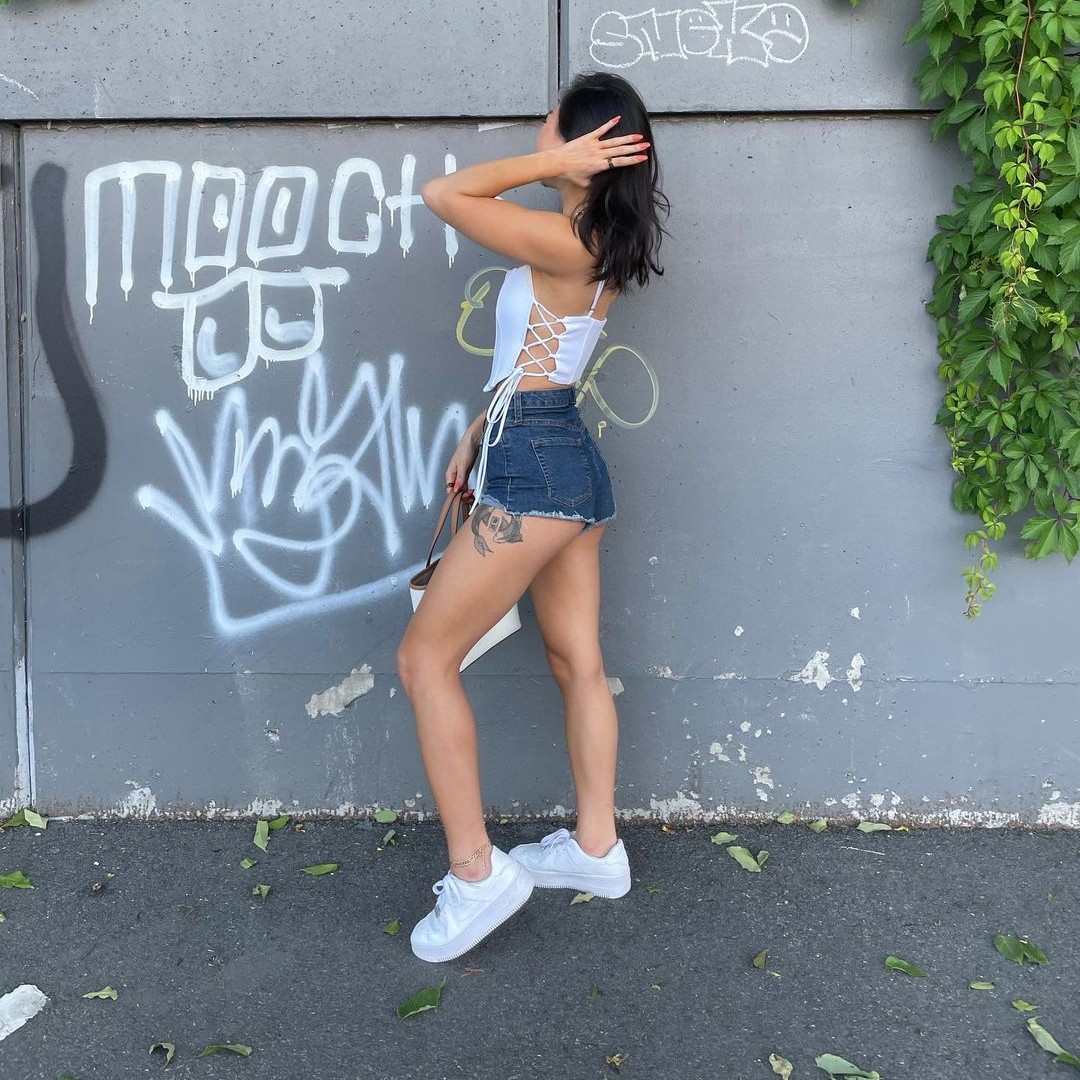 vivacious.honey_20210608_25