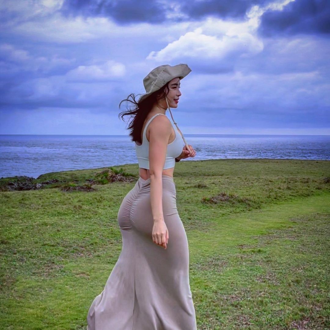 lxxooemma_20210502_25