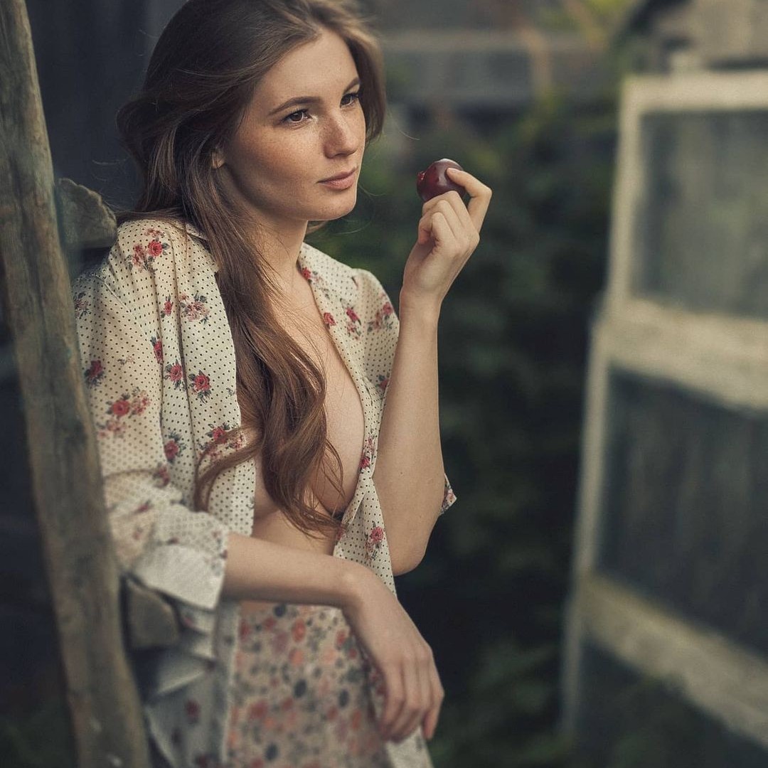 globe_people_20210425_51